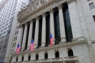 WALL STREET: Dow Jones porastao, S&P 500 pao