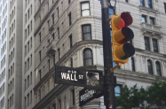 WALL STREET: Indeksi pali, prinosi na obveznice porasli