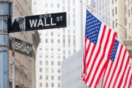 WALL STREET: Na Wall Streetu burzovni indeksi stagnirali