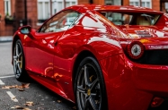 Zaradite trguju�i dionicama Ferrarija s besplatnih 50� po�etnog kapitala