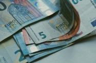 Prosječna mjesečna isplaćena neto plaća za lipanj u Hrvatskoj iznosila je 1.555 eura