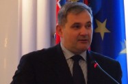 Mirovinski fondovi trebaju ulagati u gospodarske projekte