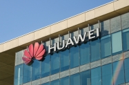 Huawei ograničava prodaju AI opreme u inozemstvu