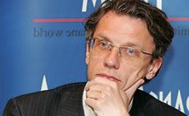Vuj�i� se odmi�e od Vlade i ne da rezerve za konverziju franka