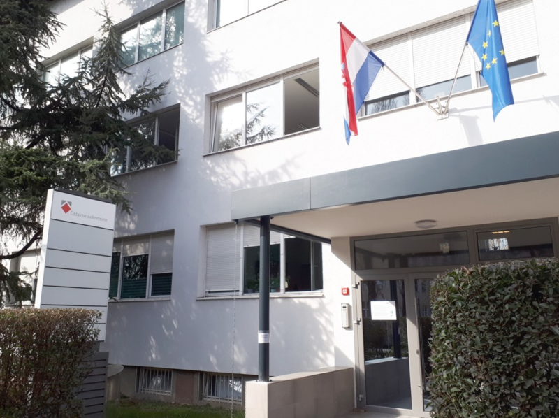 Državne nekretnine prodaju 18 stanova i poslovnih prostora Državne nekretnine prodaju 18 stanova i poslovnih prostora