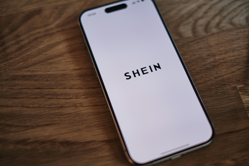 Shein izlazi na burzu u Hong Kongu Shein izlazi na burzu u Hong Kongu