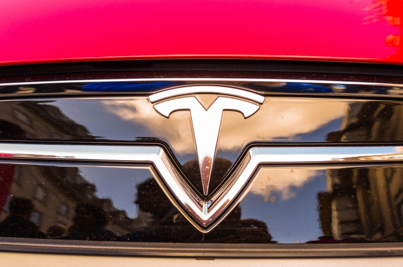 Isporuke Teslinih elektri�nih automobila posko�ile u drugom tromjese�ju